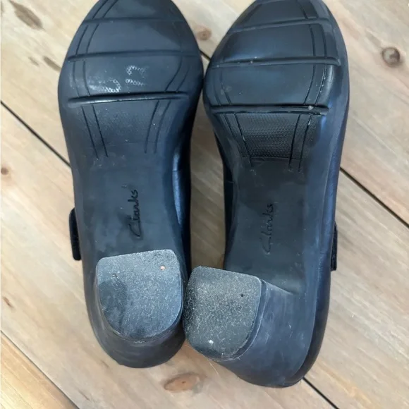 Clarks Black Leather Women's Mary Jane’s Size 7 - Picture 3 of 3
